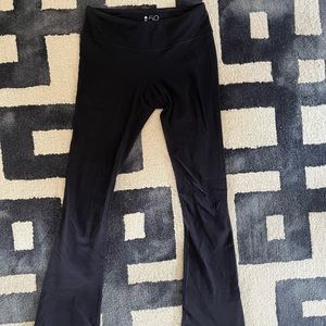 Splits 59 flair yoga pants. Have been worn but still in good condition